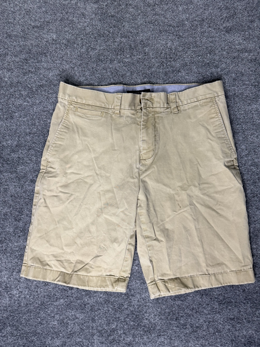 Tommy Hilfiger Shorts Mens 32 Beige Chino Flat Front Pockets Casual Summer